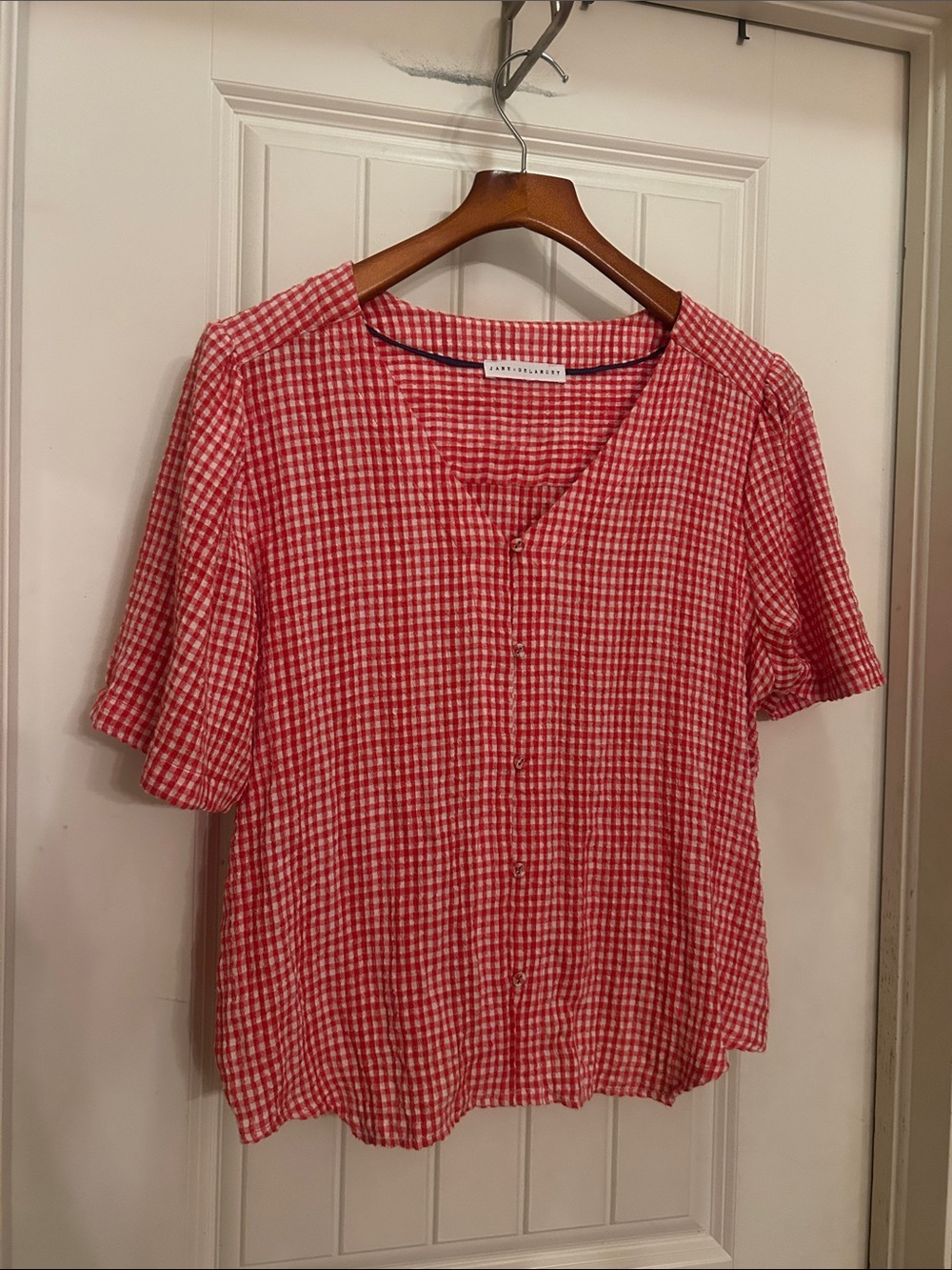 Red & White Gingham Button-Front Short flutter Sleeve Top
